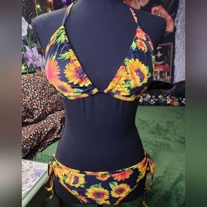 Sunflower bikini set, tie closure